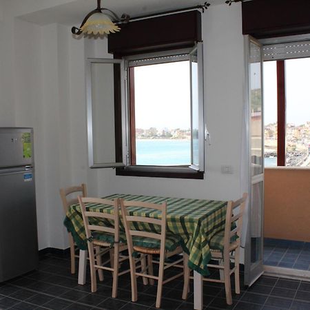 Appartamento Vista D'Incanto Giardini Naxos Luaran gambar