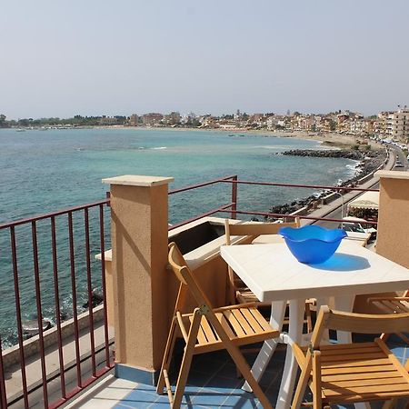 Appartamento Vista D'Incanto Giardini Naxos Luaran gambar