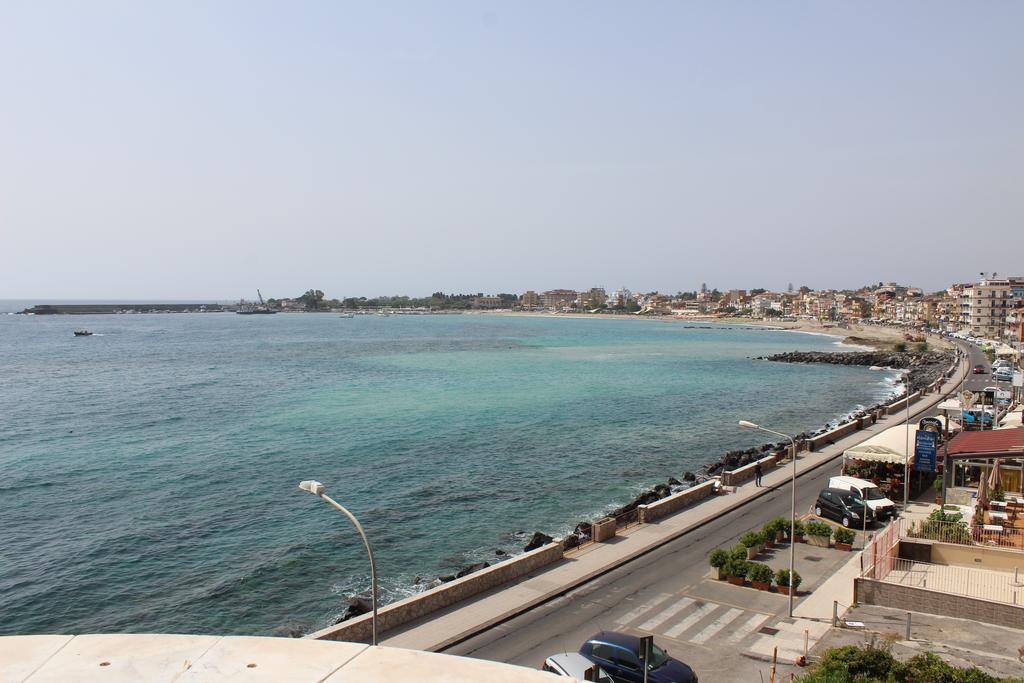 Appartamento Vista D'Incanto Giardini Naxos Luaran gambar